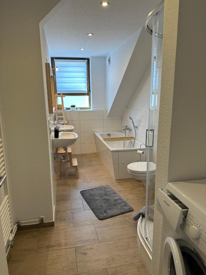 Gemuetliche Neurenovierte Dachgeschosswohnung إرفورت المظهر الخارجي الصورة