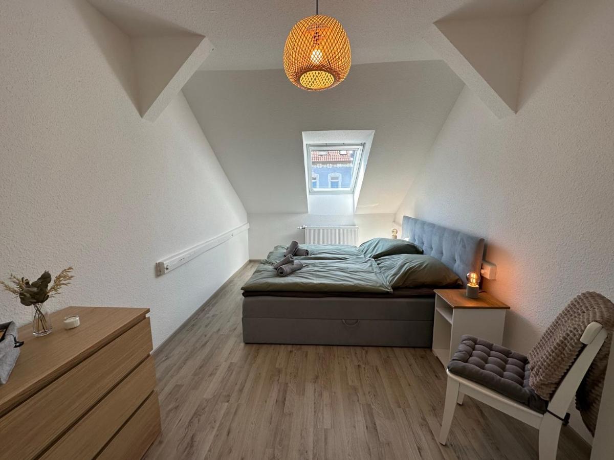 Gemuetliche Neurenovierte Dachgeschosswohnung إرفورت المظهر الخارجي الصورة