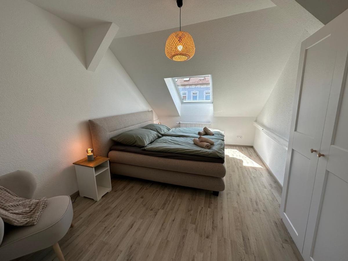 Gemuetliche Neurenovierte Dachgeschosswohnung إرفورت المظهر الخارجي الصورة