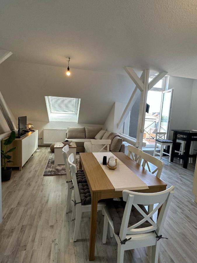 Gemuetliche Neurenovierte Dachgeschosswohnung إرفورت المظهر الخارجي الصورة